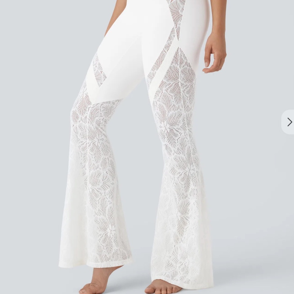 Halara Softlyzero™ High Waisted Crossover Back Pocket Contrast Lace Flare Yoga